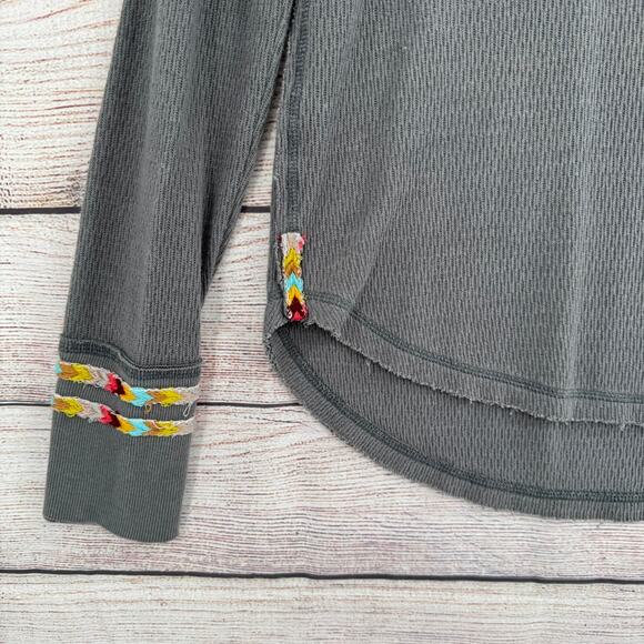 FP One Free People Embroidered Henley Thermal Shirt Womens Medium Gray - Picture 5 of 13
